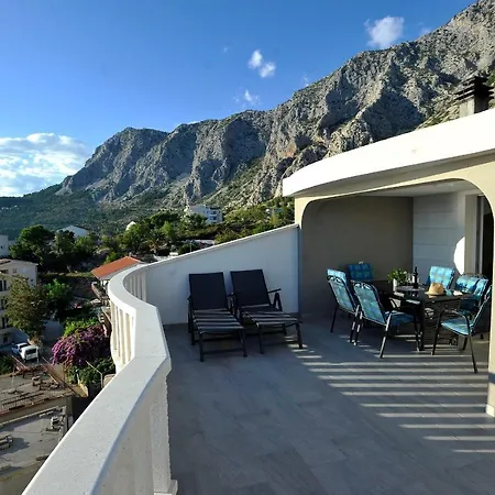 Mira Ii Apartment