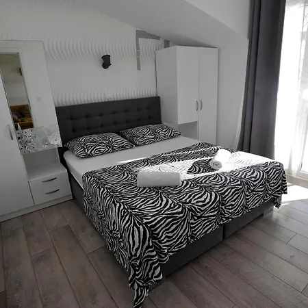 Mira Ii Apartment *